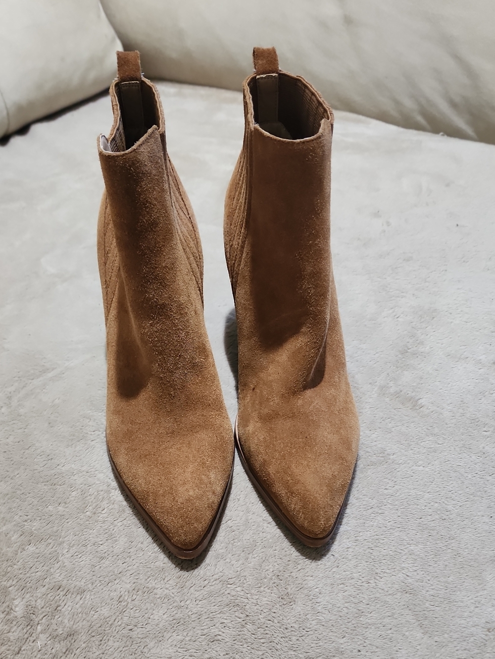 Marc Fisher Suede Ankle Boot in Cognac Brown. - Picture 4 of 10